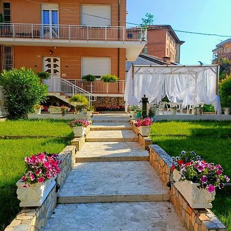 Domus Cesena Hotel Exterior photo